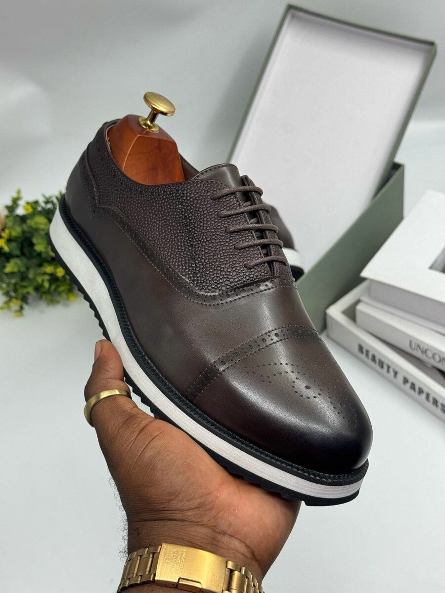 Dress shoes