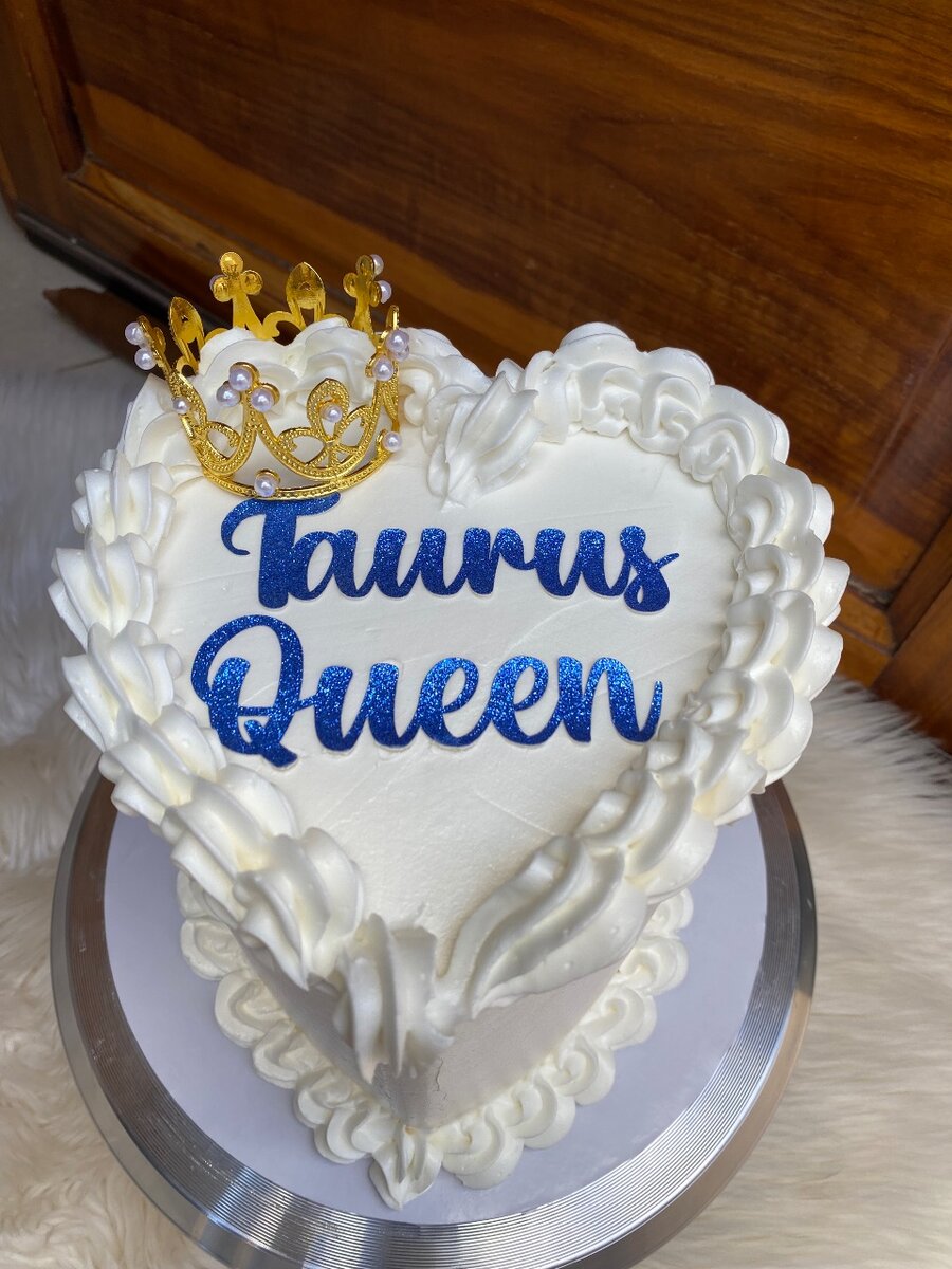 Heart shaped cake with tiara or crown