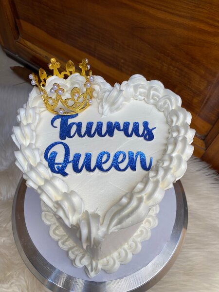 Heart shaped cake with tiara or crown