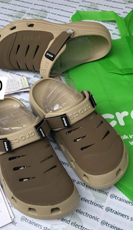 Classic platform crocs 