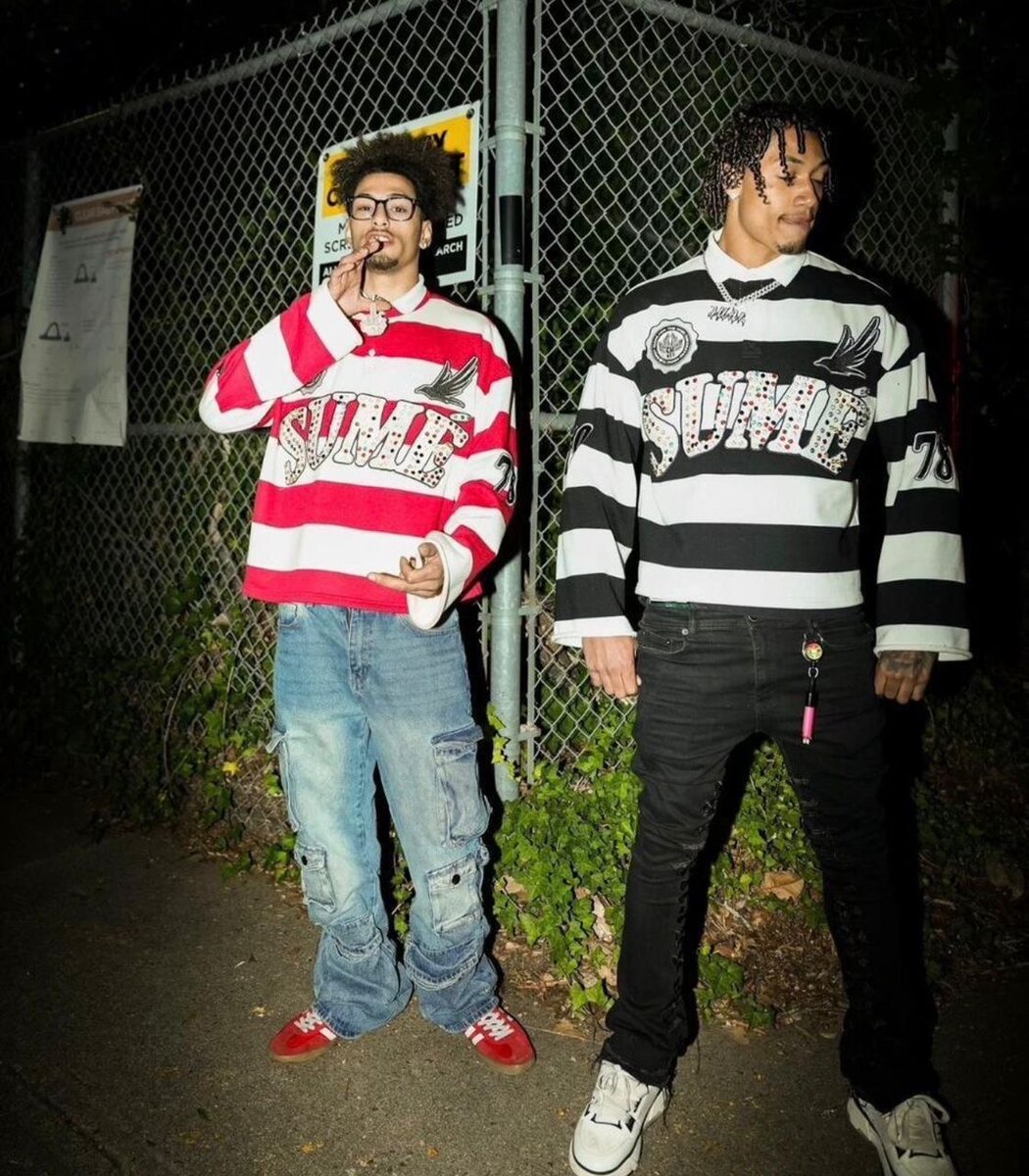 Pull rayé graphique homme