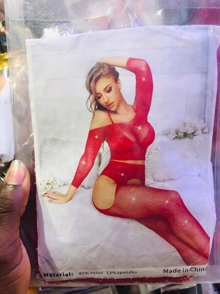 Body sexy en résille rouge