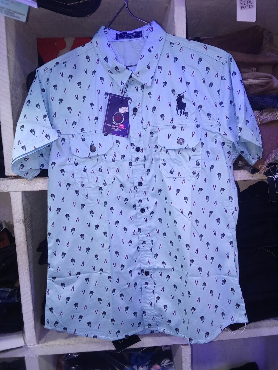 Chemise homme motifs élégants