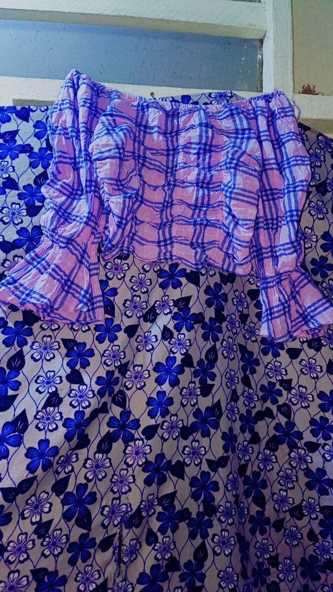 Haut à carreaux rose