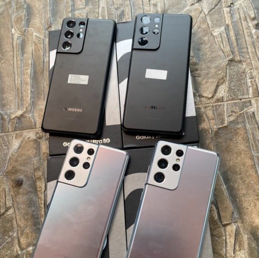 Brand new galaxy S21 ULTRA 5G 256GB in box 12 months warrant