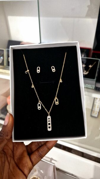 Set bijoux doré élégant