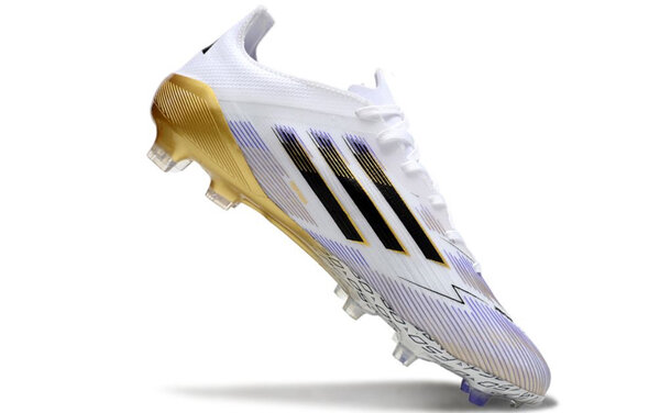 Chaussures de foot Adidas