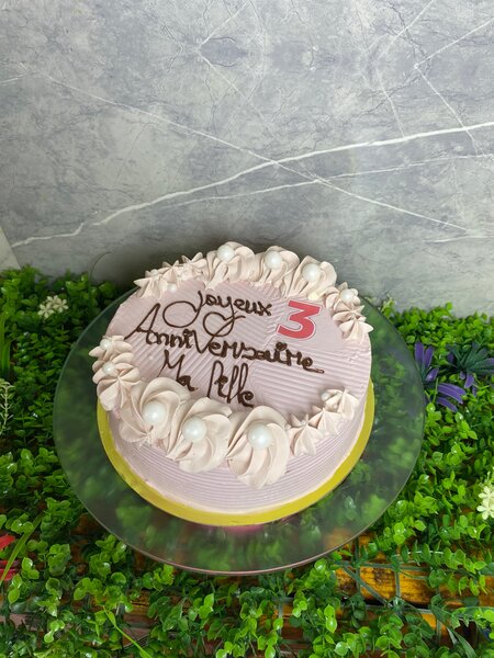 Gâteau d'anniversaire décoré