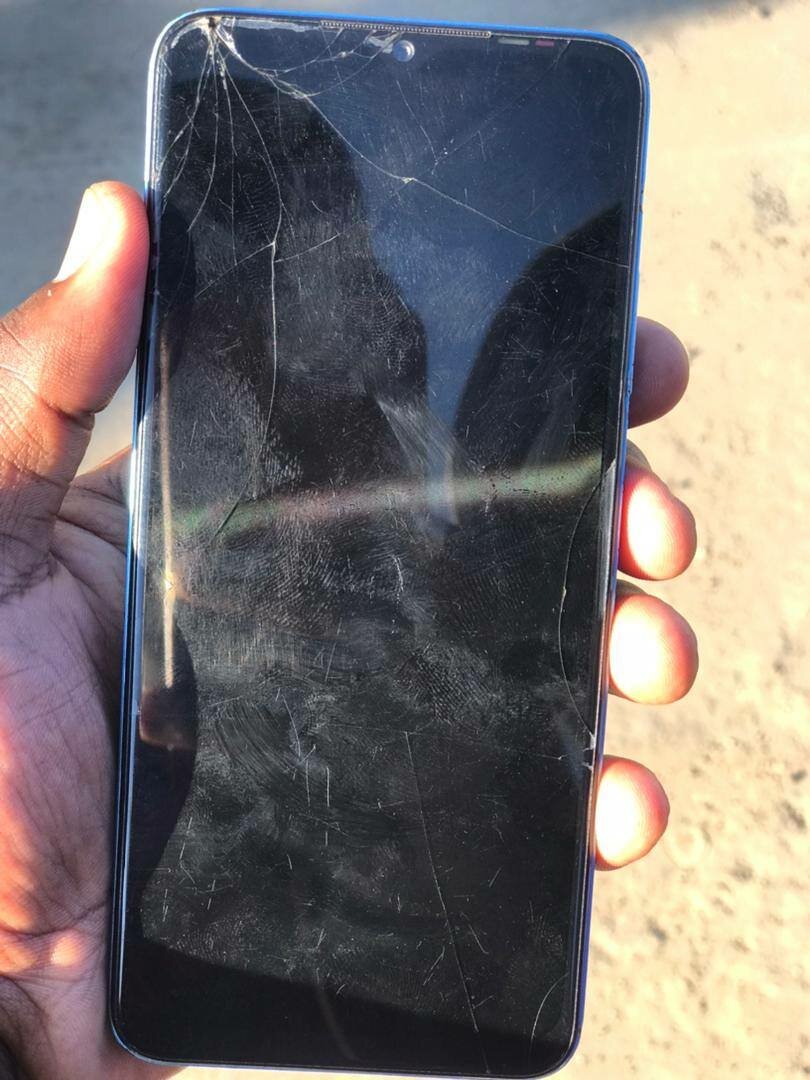 > Infinix Hot 30i  *Battery :* 5000mAh  *Front Camera:* 8M