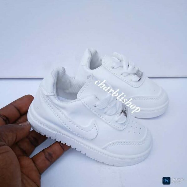 Baskets blanches enfants