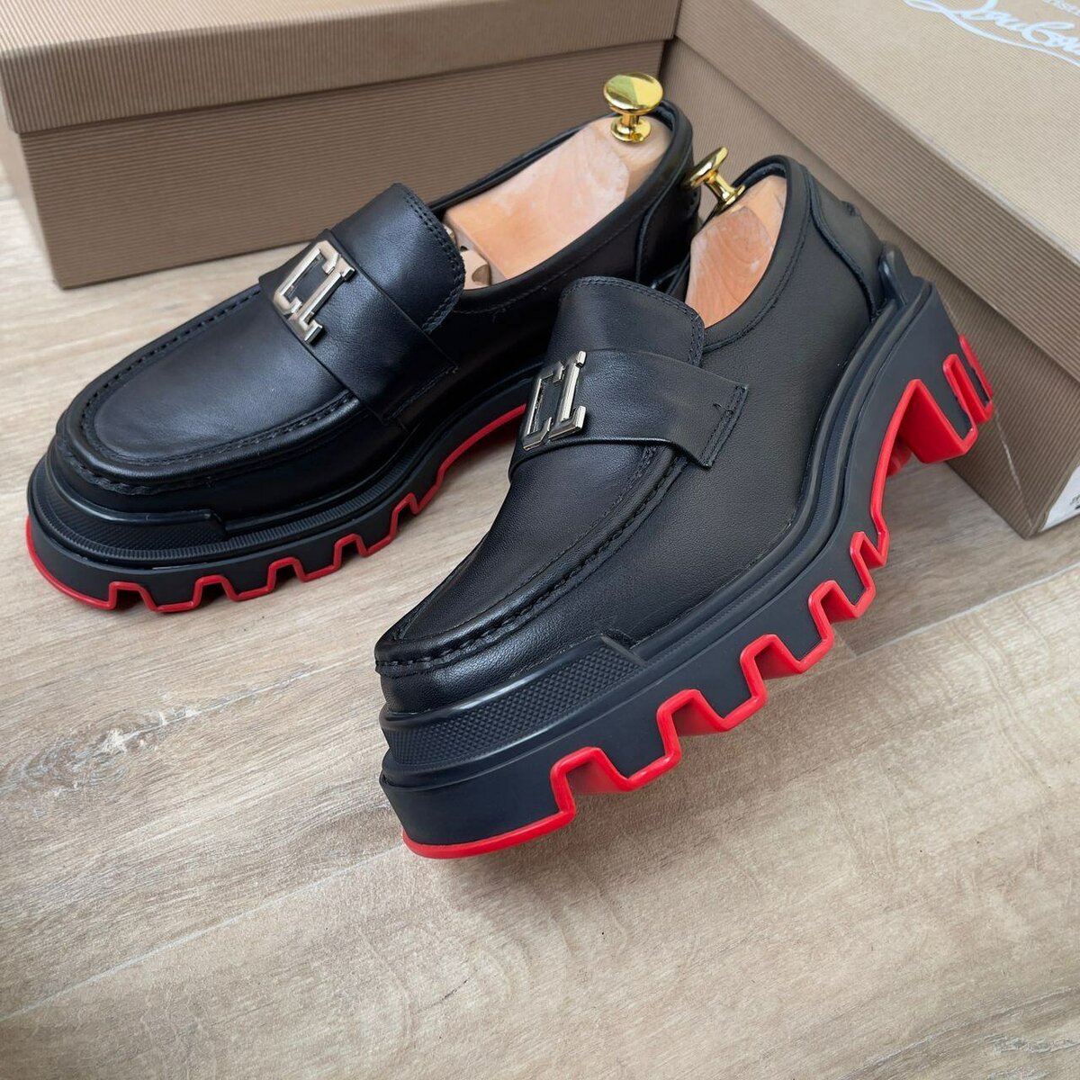 Chaussures élégantes en cuir