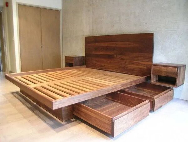 Lit moderne en bois avec tiroirs