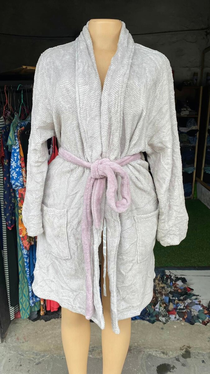 Beautiful and comfortable women's bathrobe