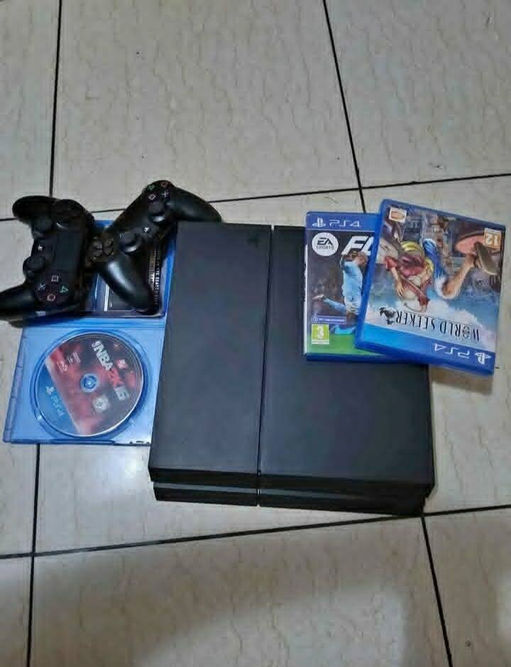 PS4 Sony