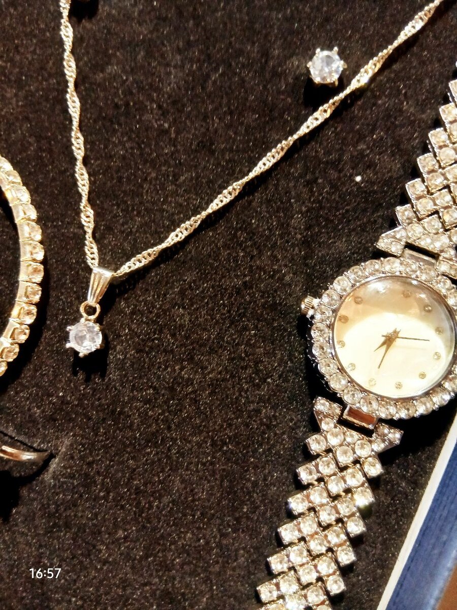 JEWELLERY SET BOX 5pics