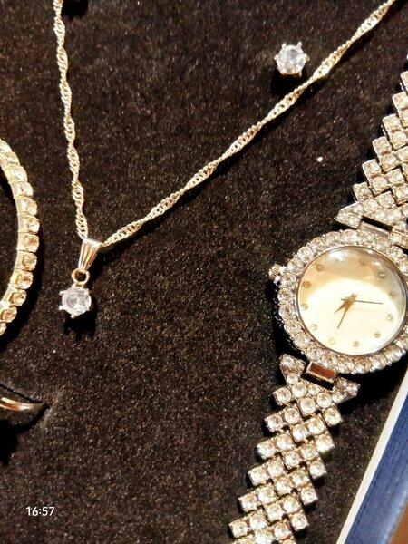 JEWELLERY SET BOX 5pics