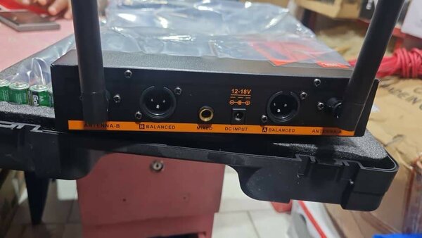 Micro UHF pro JBL