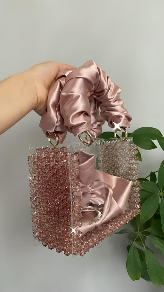 Sac à main perles élégant