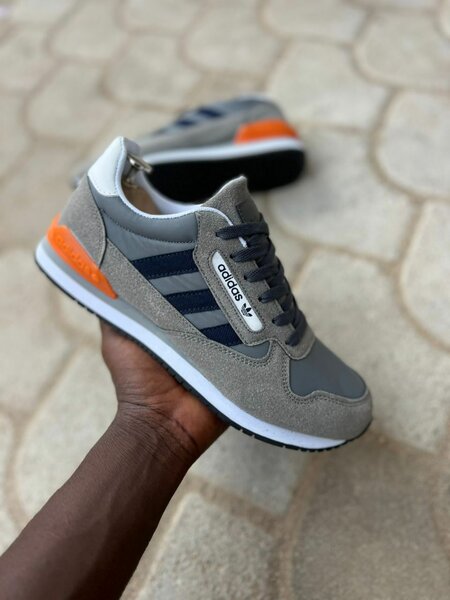 Chaussures Adidas Classiques