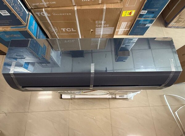 Nasco Black Mirror 2.5hp R410 Air Conditioner