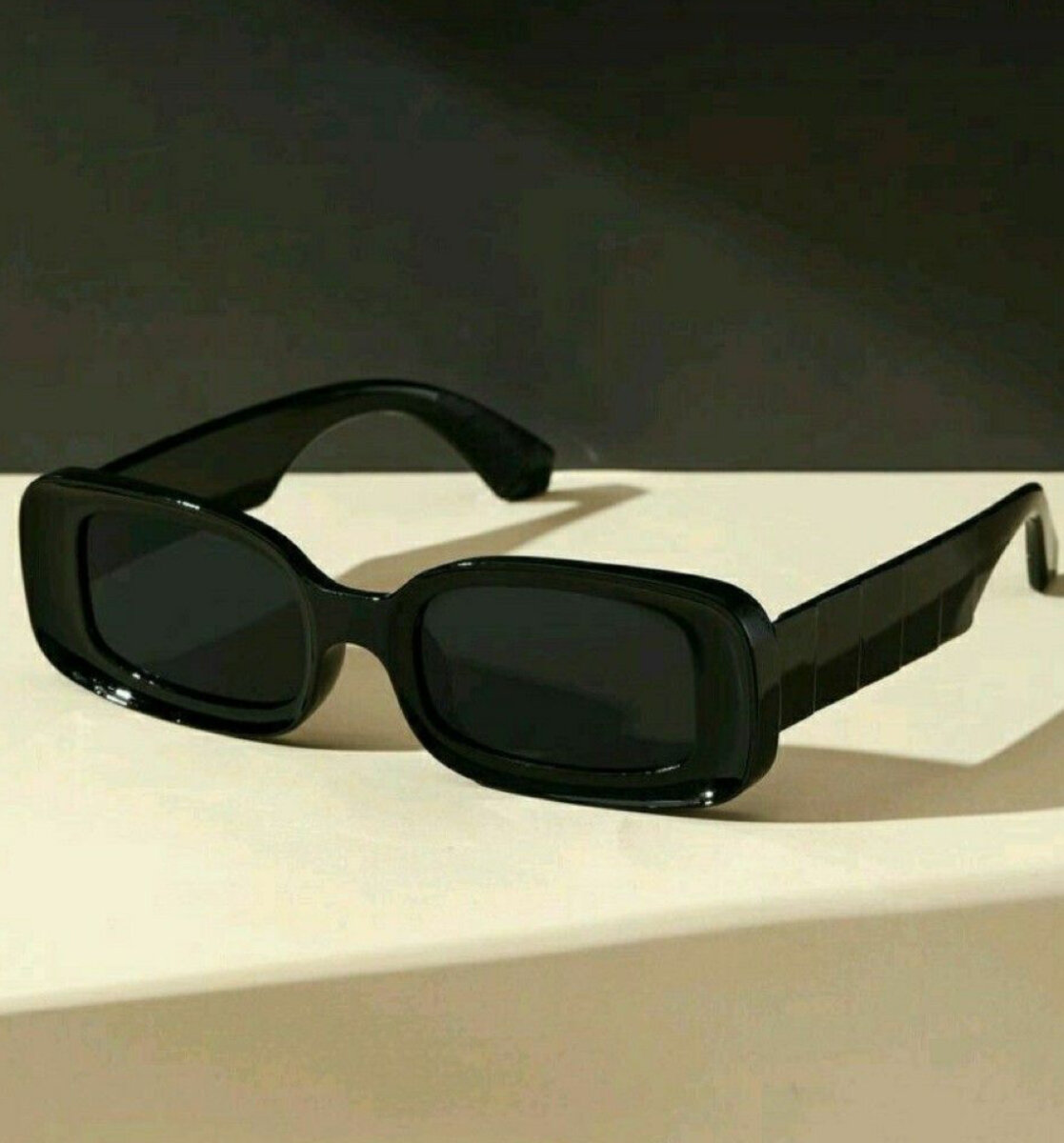 Lunettes de soleil rétro élégantes