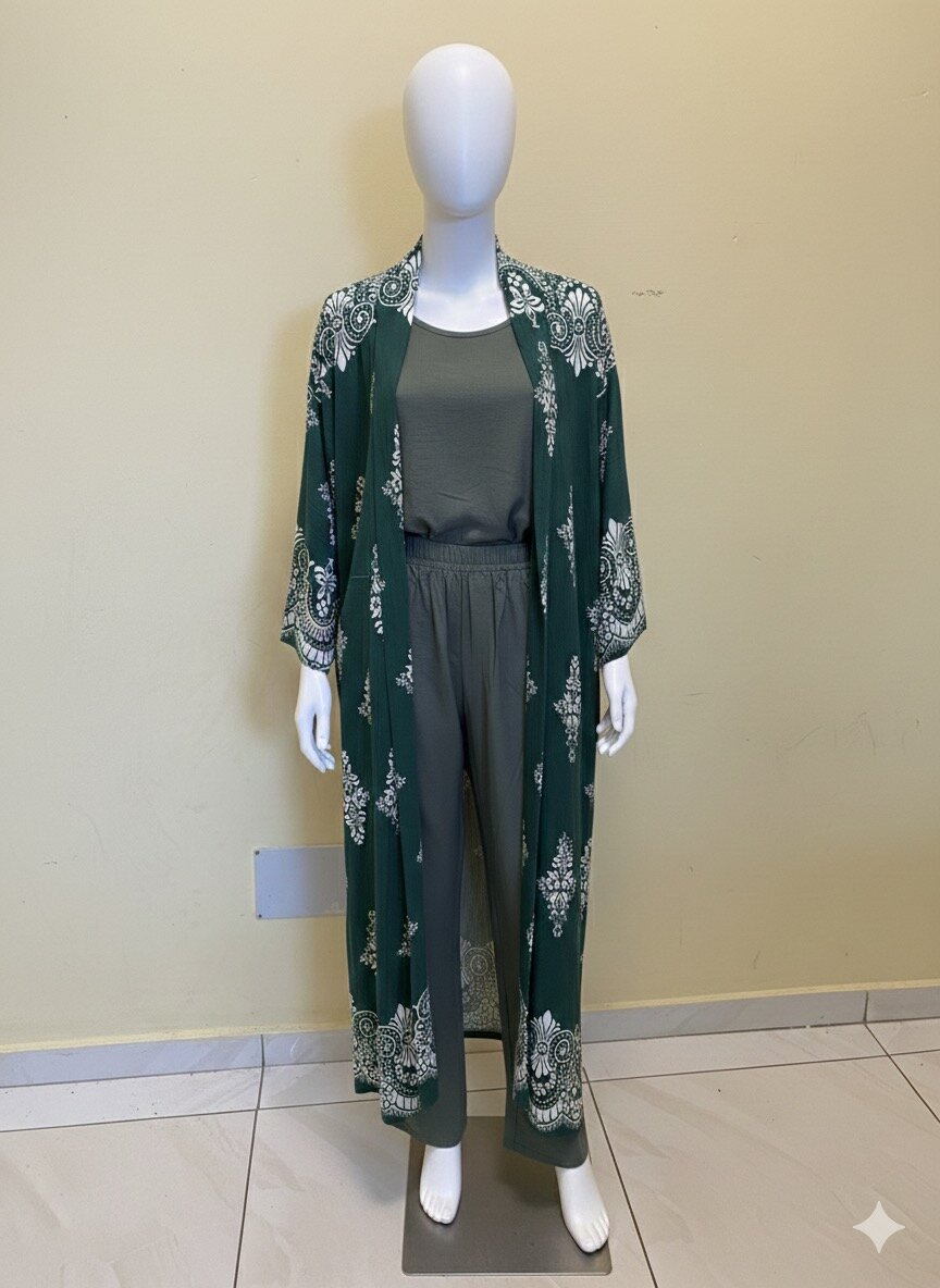 Ensemble féminin avec une abay