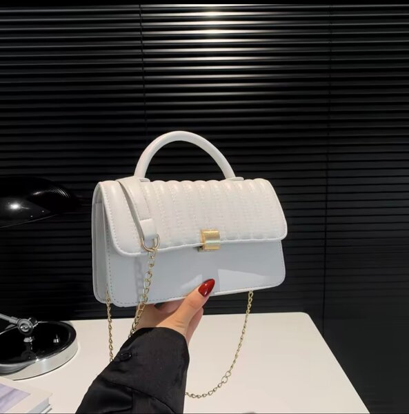 Sac à bandoulière blanc élégant