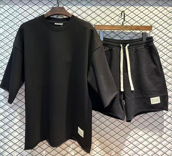 Ensemble T-shirt et Short Noir