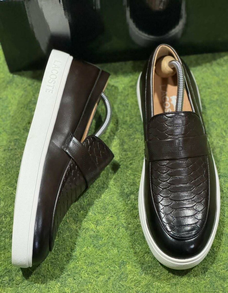 Elegants mocassins en cuir homme