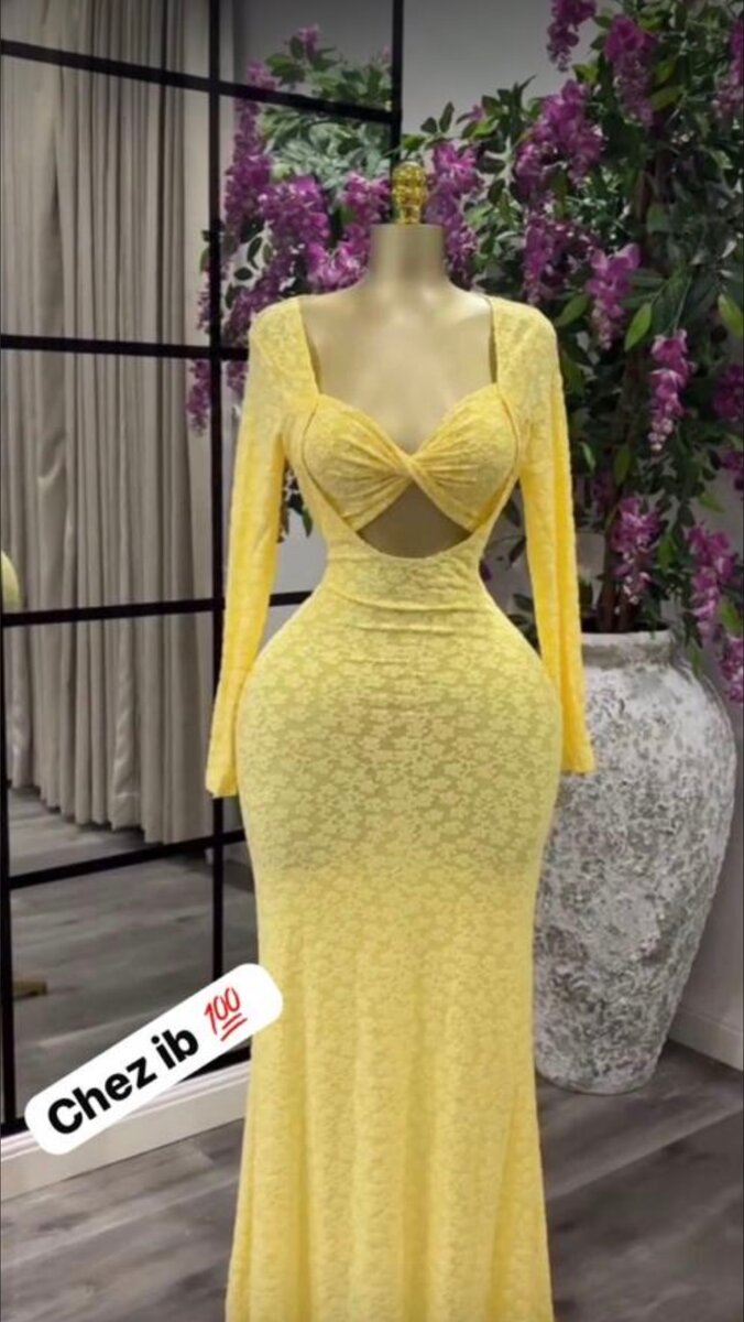 Robe élégante jaune ajustée