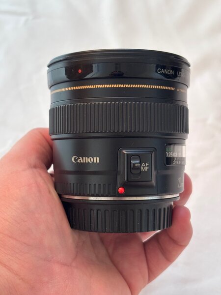 Canon 20 mm f2.8