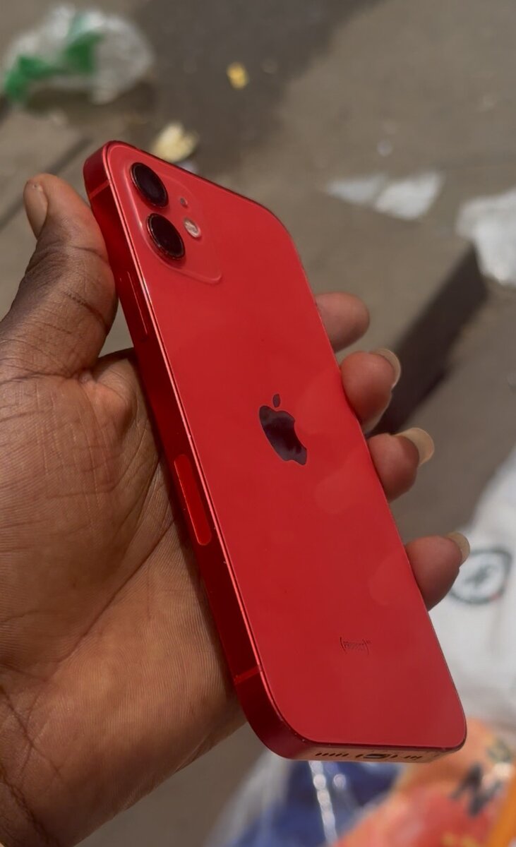 iPhone 12 Rouge