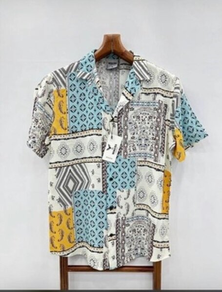 Chemise à motifs ethniques