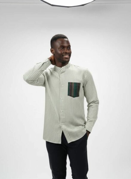 Chemise rayée élégante homme