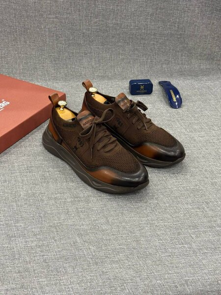 Sneakers en cuir marron