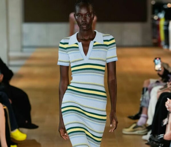 Robe Polo Rayée Élégante