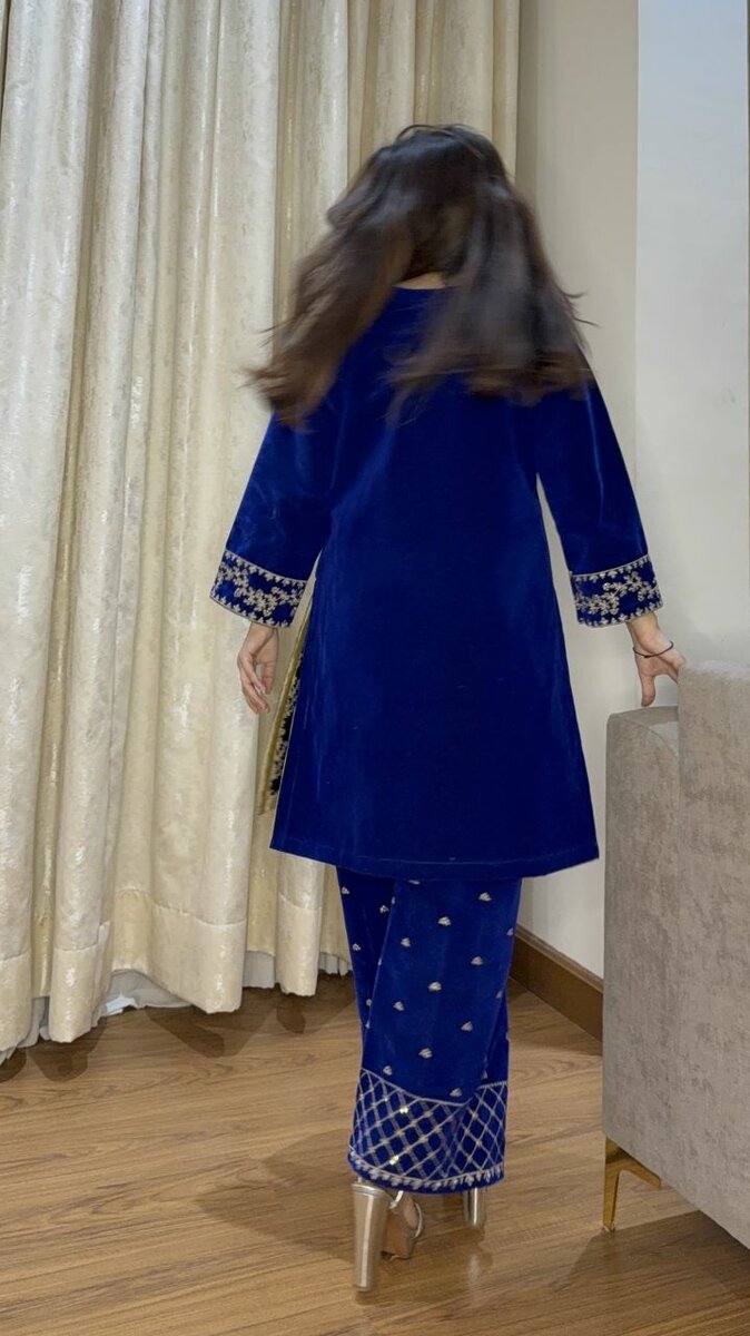 Woman's Stitched 2 Pcs Velvet Shirt And Plazo