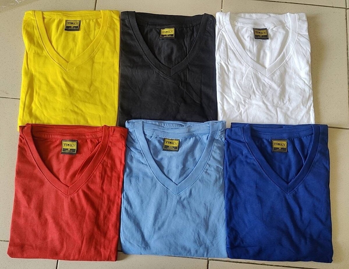 T-shirt cou Rond et cou V