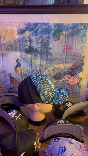 Casquette Strass Éclatante