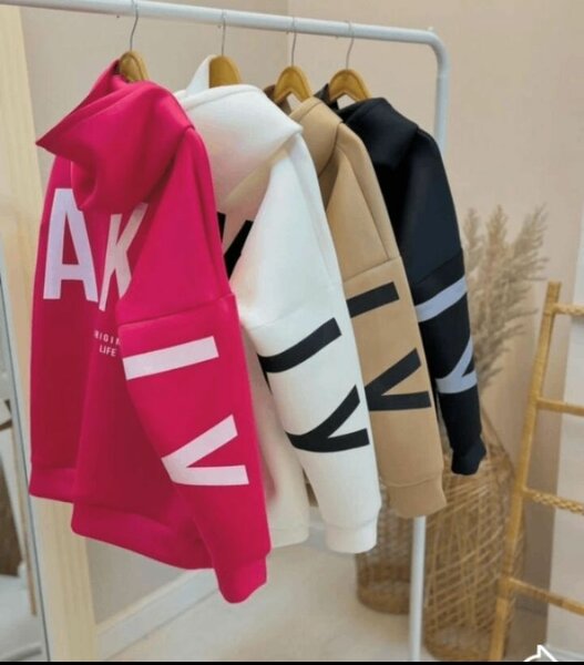 Sweat à capuche stylé