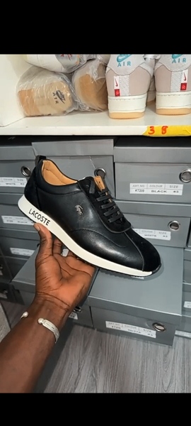 Chaussures Sneakers Noires Homme