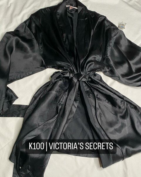 Beautiful women's robe black Victoria Secret\s