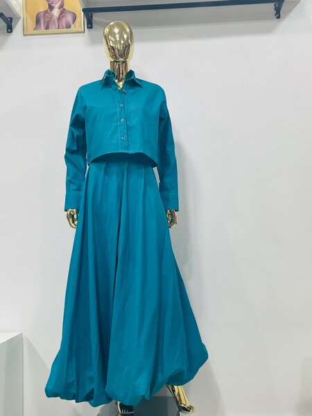 Jupe bouffante et chemisier