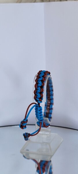 Bracelet tressé bleu et marron