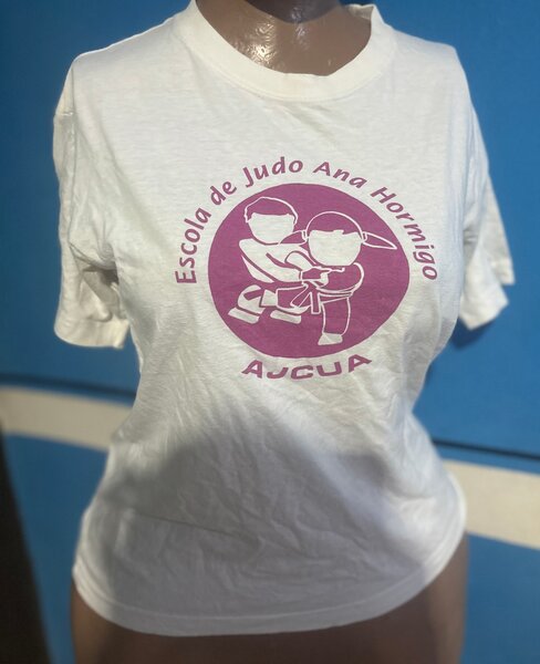 Lot de débardeurs et t-shirts