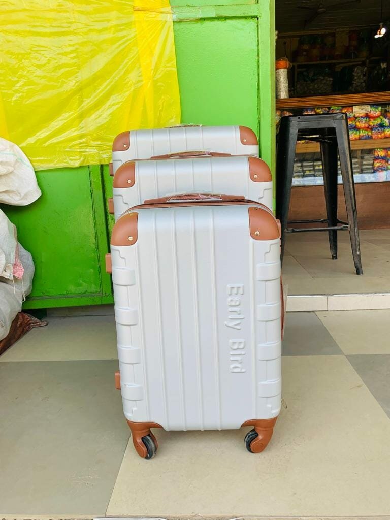 Smart traveling suitcases