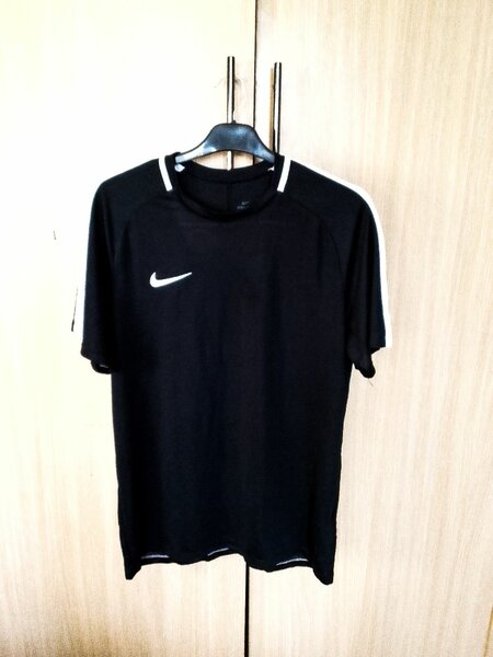 Nike T-shirt