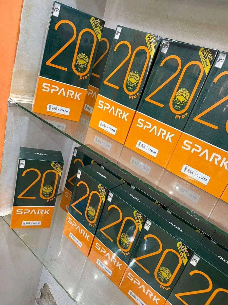 TECNO SPARK 20 PRO PLUS 256GB 16GB RAM première copie confor