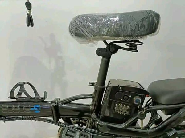 Mini vélo électrique pliable