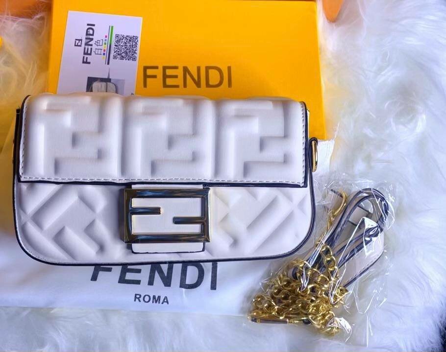 Sac FENDI en coffret